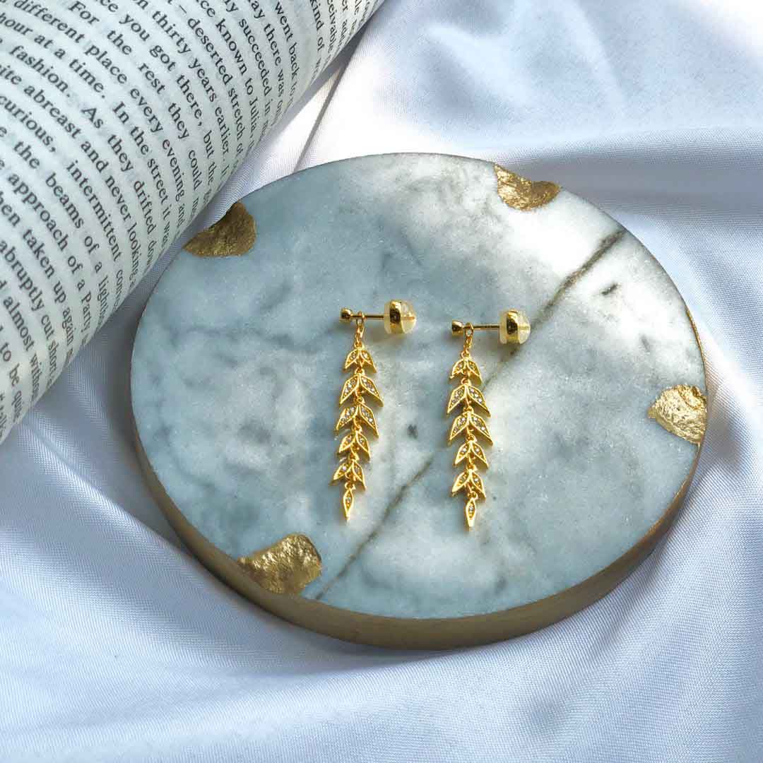 步摇穗首饰​/This collection is inspired by artifacts from the National Museum of China.